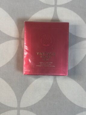 Vintage Heroes Red Deck - Metallic Red Packaging